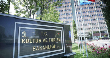 Bakan Ersoy duyurdu! Kültür ve Turizm Bakanlığı'na 1500 personel alınacak
