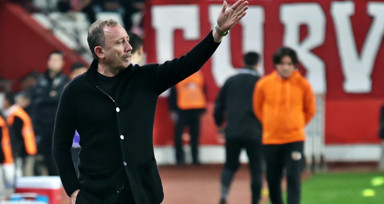 Sergen Yalçın, Antalyaspor'un başında çıktığı ilk mücadelede beraberliğe razı oldu