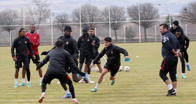 Sivasspor Galatasaray karşısında 3 puan hedefliyor