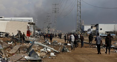İsrail, Lübnan'ın güneyinde 4 silahlı kişiyi öldürdüğünü, 5 askerinin de yaralandığını duyurdu