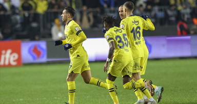 Lider Fenerbahçe kupada da yoluna devam etmek istiyor! Rakip Adanaspor