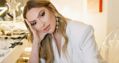 Hadise üstsüz pozlarını paylaştı! Yatak pozlarına beğeni yağdı