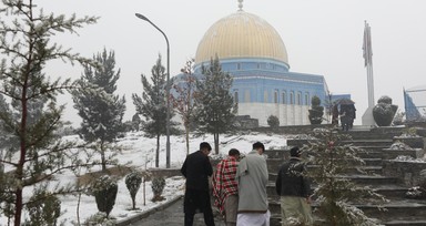 Afganistan'ın başkenti Kabil'e ilk kar yağdı!