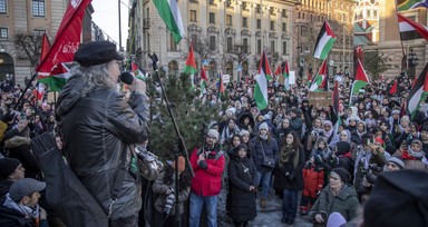 İsveç'in başkenti Stockholm'de "Soykırımcı İsrail" sloganları atıldı