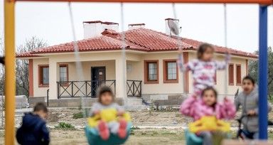 Hatay Altınözü'nde köy tipi deprem konutlarında yaşam