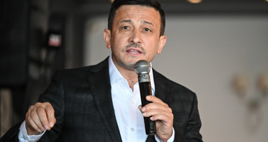 Hamza Dağ seçim çalışmalarınaİzir'in Dikili ilçesinde devam etti
