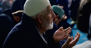 Kahramanmaraş merkezli depremlerde hayatını kaybedenler dualarla anıldı