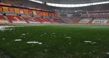 TFF, kulüpleri kötü zemin konusunda sertçe uyardı