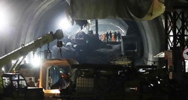 Hindistan'da çete üyeleri en az 10 madenciyi kaçırdı