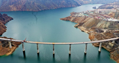 Bakan Uraloğlu: Yusufeli'de iki yaka birleşti