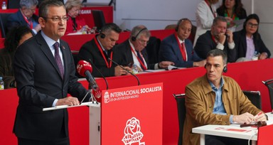 CHP Genel Başkanı Özgür Özel Sosyalist Enternasyonal Başkan Yardımcısı seçildi