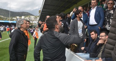 Bodrum FK-Eyüpspor maçında ortalık karıştı: Arda Turan'a yabancı madde atıldı, bir futbolcu hastaneye kaldırıldı