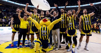 THY EuroLeague'de Baskonia'yla karşılaşan Fenerbahçe Beko hem galip oldu hem de kendi rekorunu kırdı