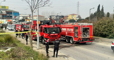 Ataşehir'de bir dinlenme tesisinde buluna akaryakıt tankerinde yangın çıktı! 1 kişi hayatını kaybetti