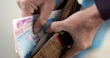 AK Parti'den milyonlara müjde! Emekliye ek zam gelecek mi? Akbaşoğlu o tarihi işaret etti