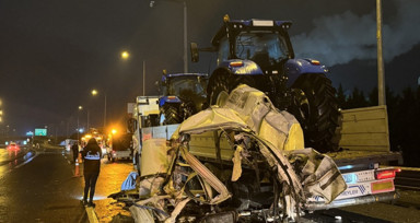 Kocaeli'de 3 aracın birbirine girdiği kazada 1 kişi yaralandı