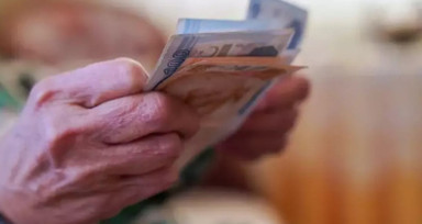 Yaşlı ve engelli aylıkları hesaplara yatırıldı