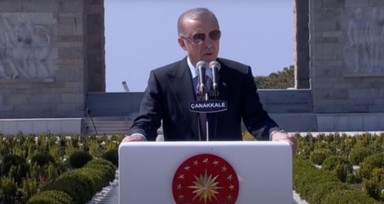 Son Dakika: Cumhurbaşkanı Erdoğan Şehitler Abidesi'nde açıklamalarda bulundu