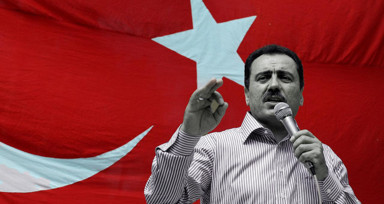 Kaza mı, suikast mi? Muhsin Yazıcıoğlu'nun ölümüne ilişkin soruşturmada yeni raporlar bekleniyor