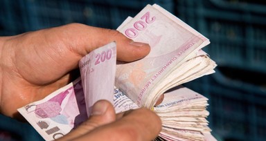 Emeklilerin bayram ikramiyeleri hesaplara yatmaya başladı! 2024 emekli bayram ikramiyesi ne kadar?
