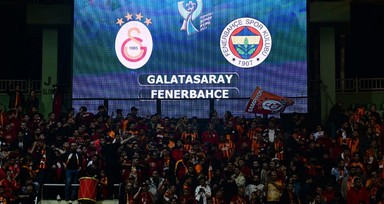 Süper Kupa finali yarıda kaldı: Fenerbahçe sahadan çekildi