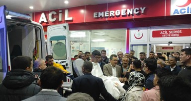 AK Partili başkanın çalışanı bıçaklandı, CHP'li adayın eşi gözaltında