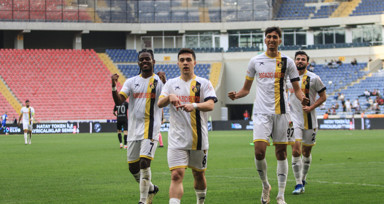 İstanbulspor, deplasmanda Hatayspor'u üç golle geçti