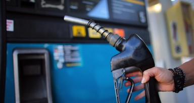 Araç sahiplerine müjde! Motorine indirim geliyor