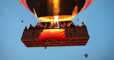 Kapadokya'da balonlar 23 Nisan için havalandı