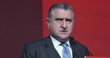 Bakan Osman Aşkın Bak'tan Ergin Ataman'a destek