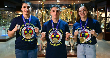 Fenerbahçe'nin şampiyon boksörleri Paris'i hedefliyor