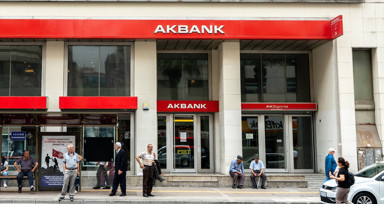 Akbank müşterilerinden şikayet yağdı! 'Hesabımdan para çekildi'
