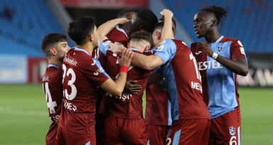 Trabzonspor, İstanbulspor'u üç golle geçti