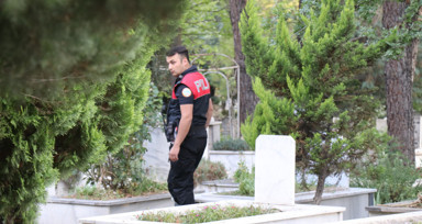 Mezarlıkta ürperten bebek sesi! Aradılar taradılar bulamadılar