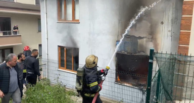 Evde çıkan yangında mahsur kalan 7 yaşındaki Hazal öldü