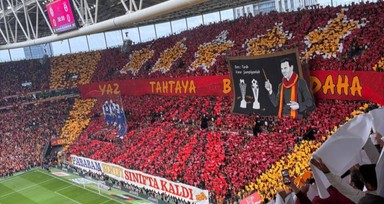 Galatasaray taraftarı, Fenerbahçe derbisi öncesinde koreografi düzenledi