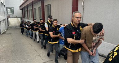 Sapkınlığın böylesi! Küçücük masum çocukların çıplak fotoğraflarıyla para kazandılar