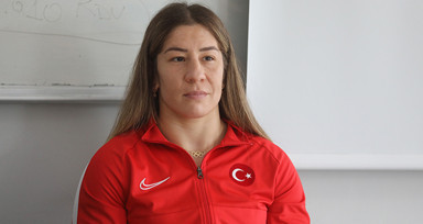 Yasemin Adar koleksiyonundaki eksik altının peşinde