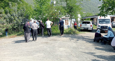 Kız kardeşini ve eniştesini öldürüp, intihar etti