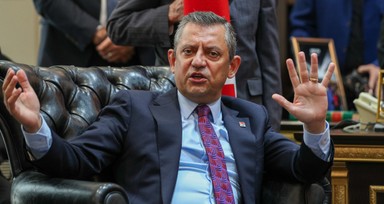 Özgür Özel'den Ekrem İmamoğlu'nun Roma gezisine destek
