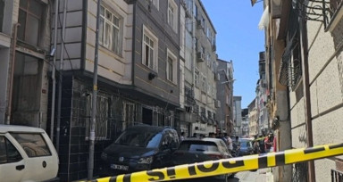Bayrampaşa'da çevik kuvvet polisi evinde ölü bulundu