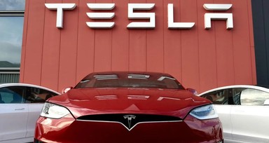 ABD'li elektrikli otomobil üreticisi Tesla 125 bin 227 aracını geri çağırıyor