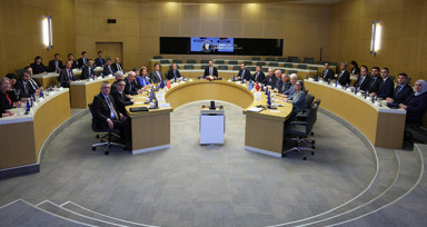 Bakan Alparslan Bayraktar'dan büyükelçilere yatırım çağrısı