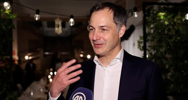 Fransa'nın ardından Belçika Başbakanı da istifa etti