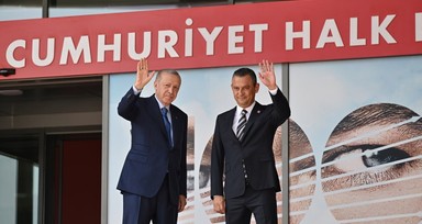 Siyasette ılıman iklim | Cumhurbaşkanı Erdoğan'dan 18 yıl sonra CHP'ye iade-i ziyaret!