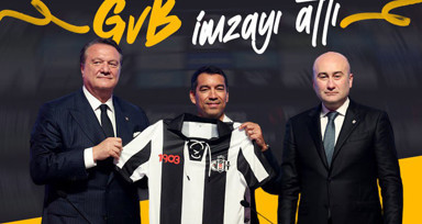 Giovanni van Bronckhorst Beşiktaş'a imza attı