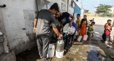 Gazze'de yerinden edilmiş 1 milyon kişi temiz suya erişemiyor