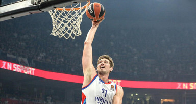 Anadolu Efes Alman basketbolcu Tibor Pleiss'a veda etti