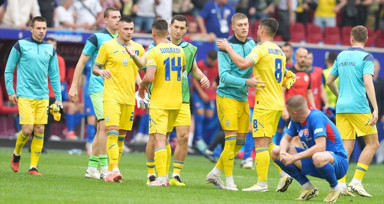 EURO 2024'te Ukrayna geriye düştüğü maçta Slovakya'yı mağlup etti