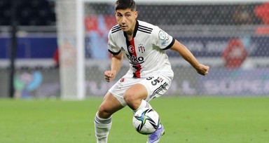 Emirhan İlkhan kimdir, kaç yaşında, hangi takımda hangi mevkide oynuyor? Emirhan İlkhan futbol kariyeri